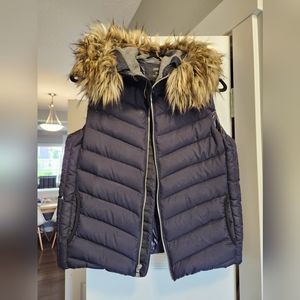 Goose Down Vest with removable Faux Fur hood